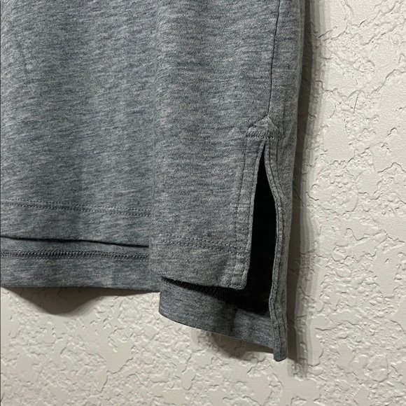Nike Women’s Size Medium Gray Logo Tee and Leggings Set - Picture 4 of 10